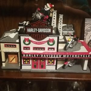 Harley Davidson Christmas motorcycle shop
